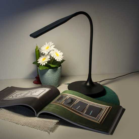 Фото №3 Светодиодная настольная лампа с сенсорным управлением 80422/1 черный